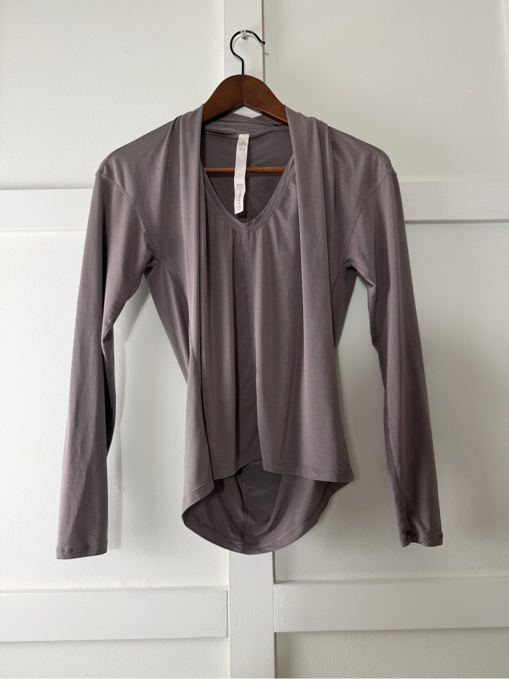 lululemon athletica Deep Stretch Long Sleeve Draped V-Neck Top in Gray - Size 2